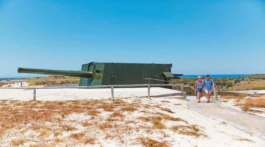 Rottnest Island: Grand Bus and Train Tour with Lunch - Rottnest Island in 4 hours, without the car stress