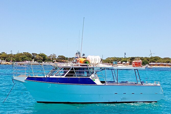 Scuba Dive The Beautiful Rottnest Island for Certified divers - Hot shower and hot lunch: the underrated part of a great day