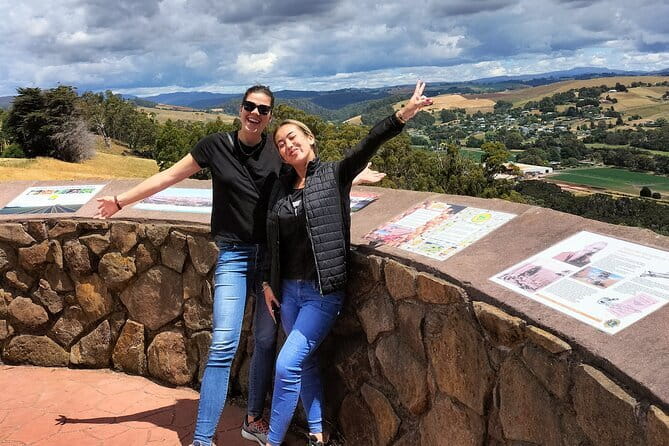 Shore Excursion - Cradle Mountain Shuttle Bus from Burnie - Where food and local wine fit into the day
