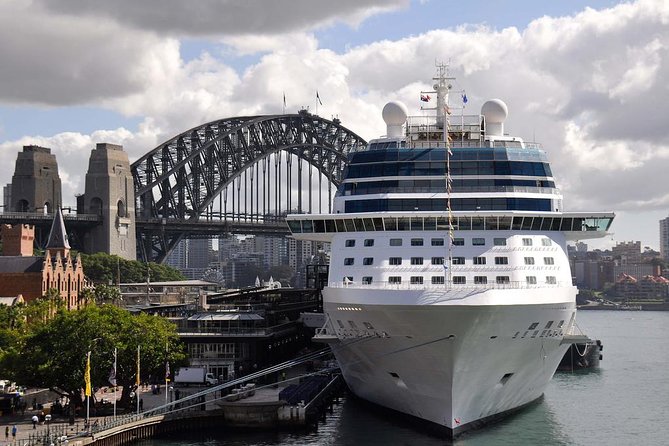 Shuttle Transfer from Cruise Ship Terminal at Circular Quay to Sydney Airport - Finding your driver at the port: the phone tip that saves trips