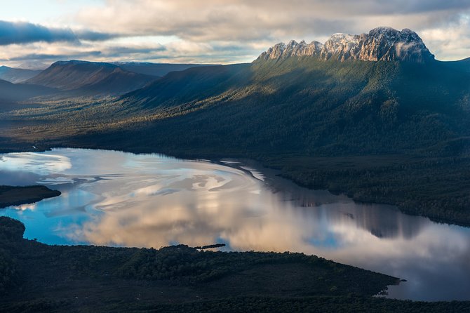 Southwest Tasmania Wilderness Experience: Fly Cruise and Walk Including Lunch - Guides, pilots, and why narration matters here