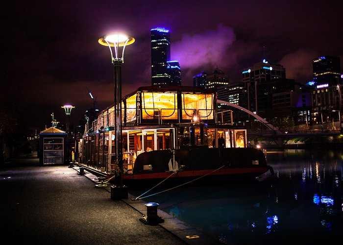 Spirit of Melbourne Dinner Cruise on the Yarra River - Comfort and sound: when it feels relaxed and when it gets tight