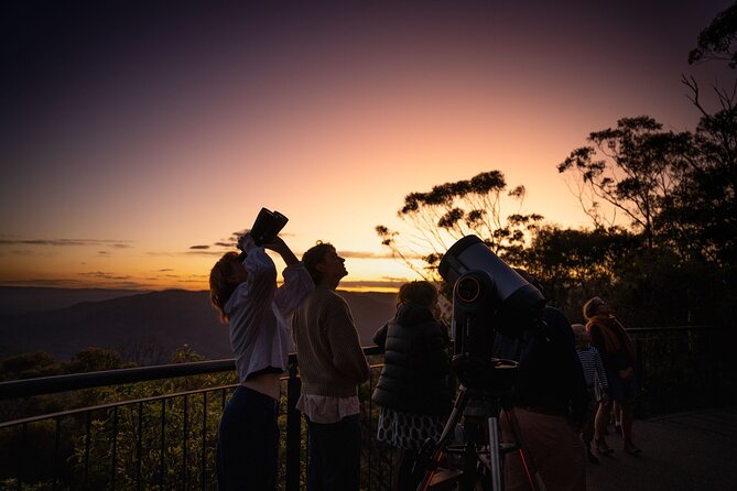 Stargazing with an Astronomer in the Blue Mountains - What Happens When the Sky Won’t Cooperate