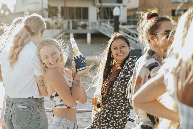 Sunset Cruise Mooloolaba - Food and Drinks: Optional Seafood, Full Bar, and Table Service