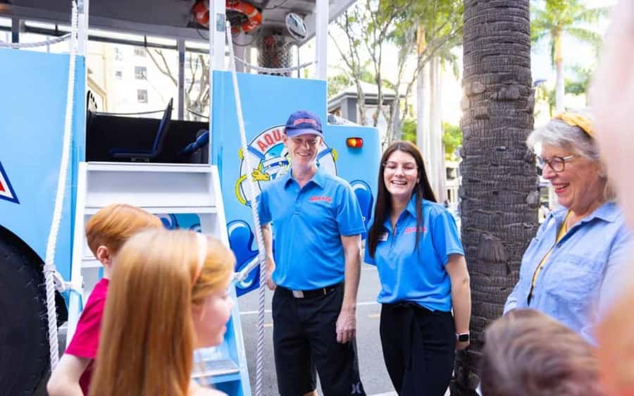 Sunshine Coast: 1-Hour Land and Water Tour - The splash and cruise: Mooloolah River, wharf, and canals
