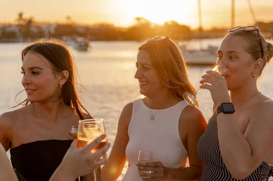 Sunshine Coast: Mooloolaba River Sunset Cruise - Cocktails and a Fully Licensed Bar: Your Floating Happy Hour
