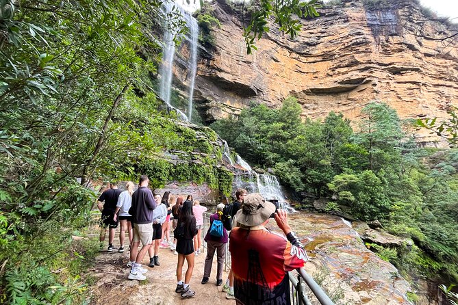 Sydney Blue Mountains Day Tour with Wildlife Park and Waterfalls - Lincoln’s Rock and Jamison Valley: why the views change during the day