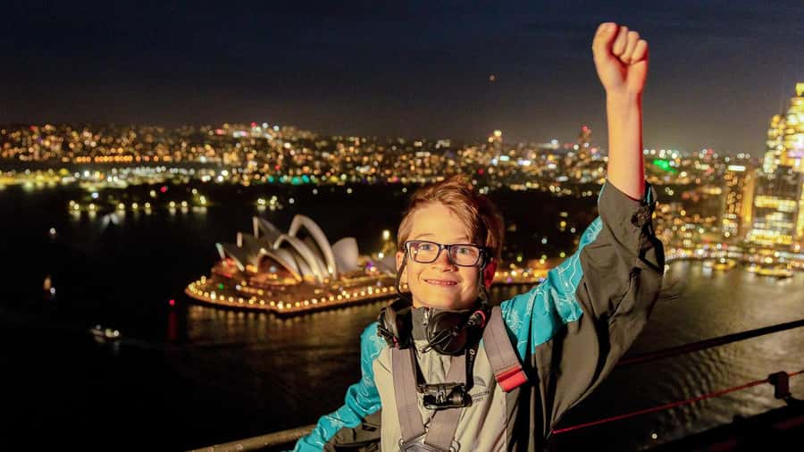 Sydney: BridgeClimb Sydney Harbour Summit Night - Your Climb Leader: Stories, Humor, and Calm in Tough Moments