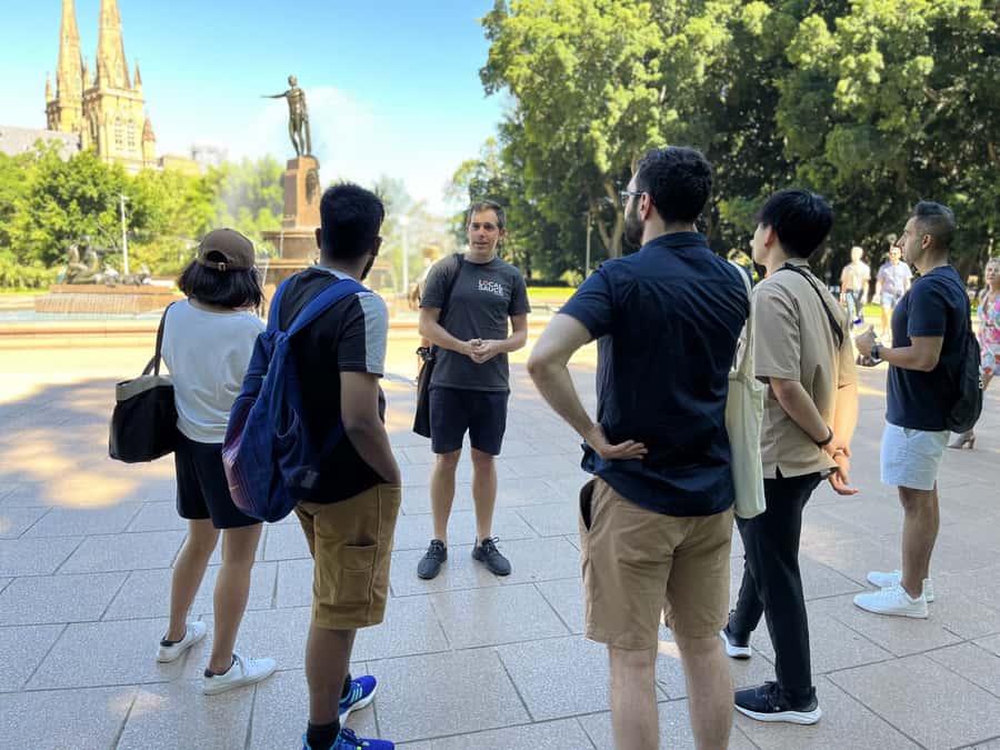 Sydney: City & The Rocks 3.5-Hour Walking Tour with a Drink - A small-group Sydney start at Customs House