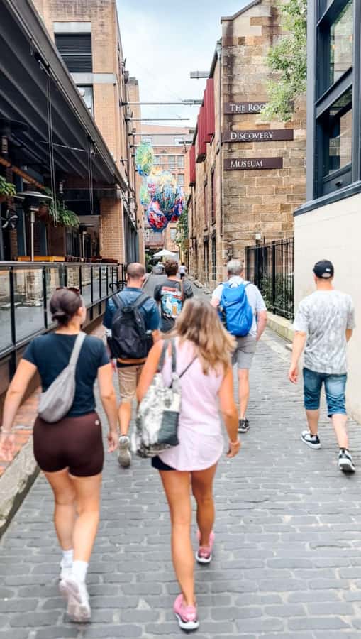 Sydney: City & The Rocks 3.5-Hour Walking Tour with a Drink - Who should book this Sydney and The Rocks walking tour