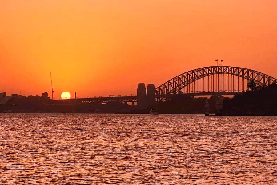 Sydney: Golden Glow Sunset Harbour Cruise with 1 Drink - Food and Drinks: Grazing Platter Plus a Real Licensed Bar