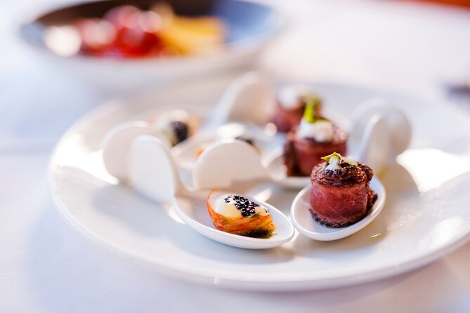 Sydney Gourmet Gold Penfolds Dinner Cruise from Darling Harbour - Live Music on Saturdays and Sundays: A Softer Kind of Fun