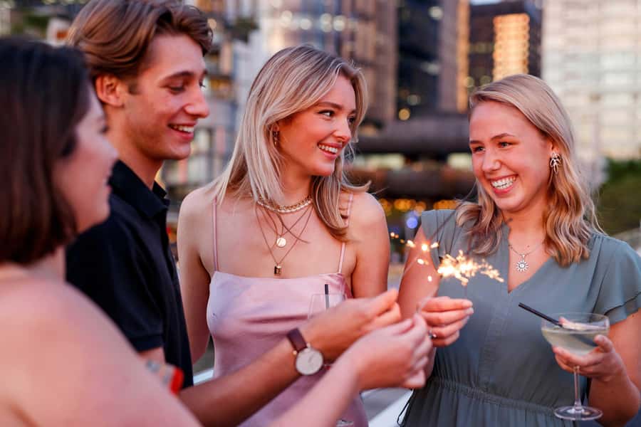 Sydney: Harbour Dinner Cruise with 3, 4 or 6-Course Menu - Timing, Dress Code, and Getting the Best Seats for Photos