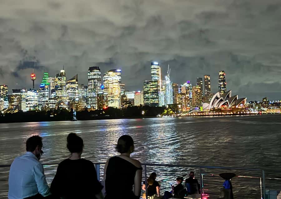 Sydney: Harbour Dinner Cruise with Buffet - Circular Quay boarding at Eastern Pontoon, Sea Rock Grill