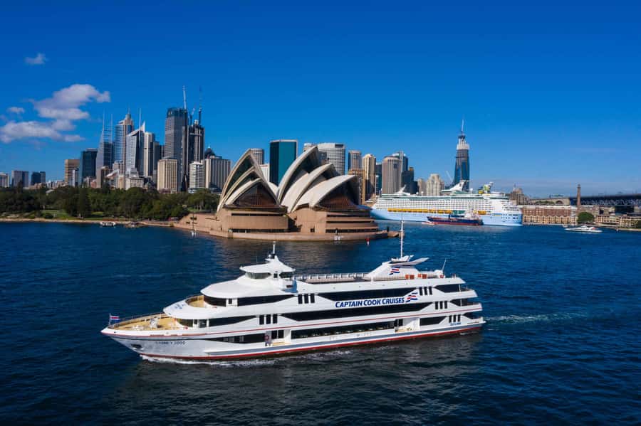 Sydney Harbour Experience 90-minute Sightseeing Cruise - Upper deck 360 degree views: how to get the best photos and angles