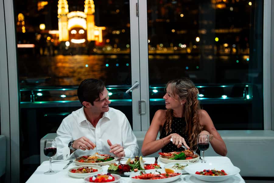 Sydney Harbour: Glass Boat Signature Dinner Cruise - Key things that make this cruise worth your time
