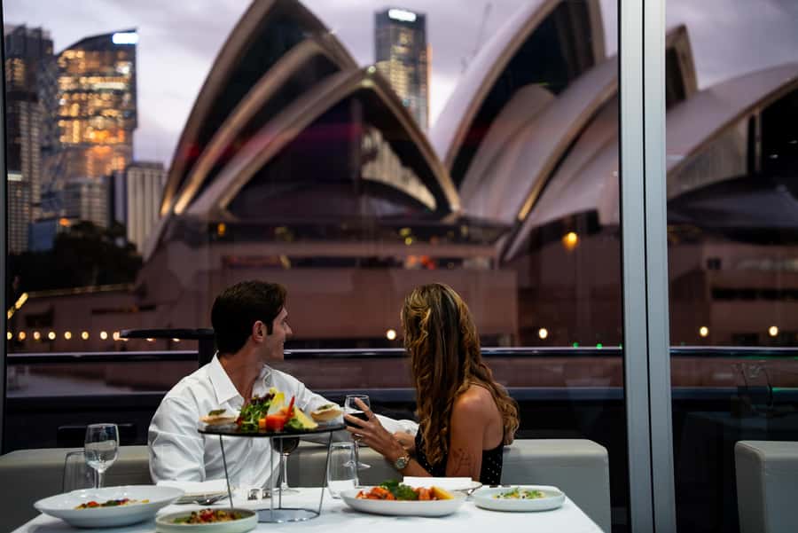 Sydney Harbour: Glass Boat Signature Dinner Cruise - Vegetarian and Vegan Options That Feel Legit