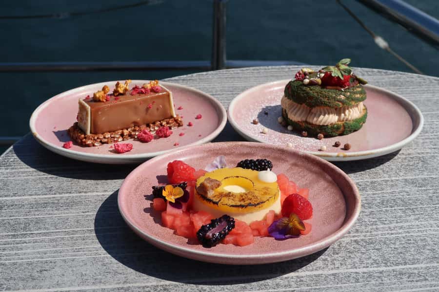 Sydney Harbour: Glass Boat Signature Dinner Cruise - Price and Value: Is $126 a Good Deal?