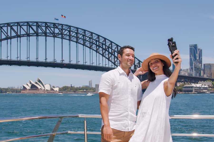 Sydney Harbour Sightseeing Cruise from Circular Quay - Clark Island, Shark Island, Bradley’s Head, and Taronga Zoo