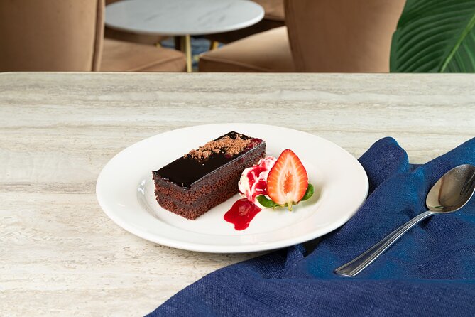 Sydney Harbour Starlight Dinner Cruise from Darling Harbour - Drinks are extra, so plan how you’ll handle them