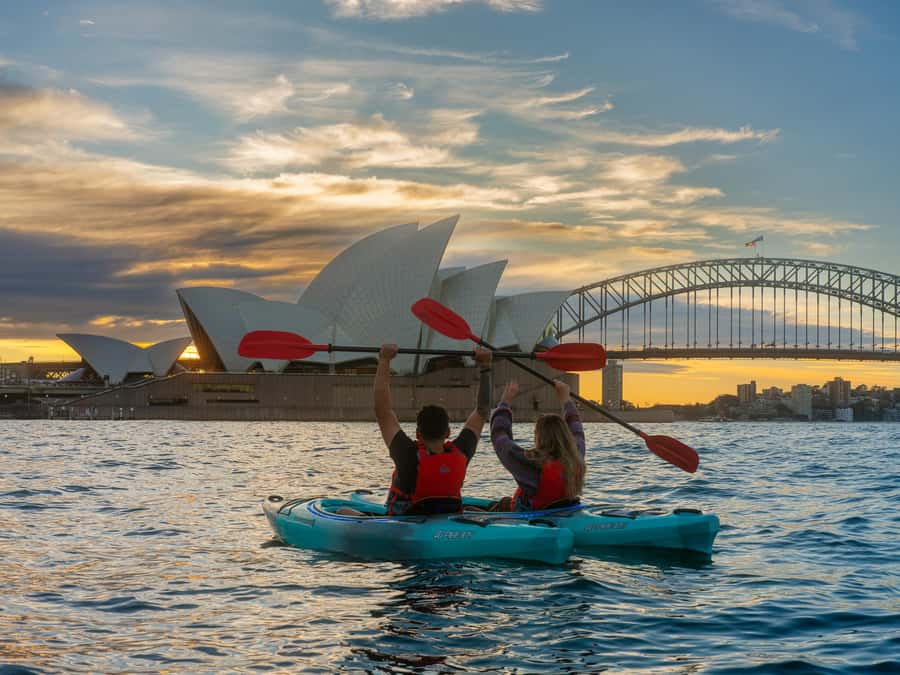 Sydney: Harbour Sunrise Kayak Tour - What to bring and wear for a comfortable sunrise