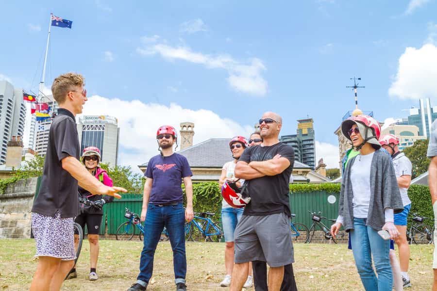 Sydney: Iconic Sights 4-Hour Bike Tour - A mid-tour pub break, plus a tour pace that actually fits real bodies