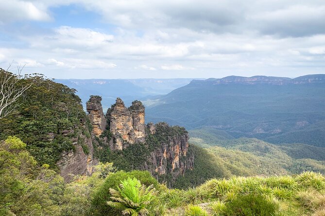 Sydney: Luxury Blue Mountains Adventure as a Small Group Day Tour - Echo Point and the Three Sisters: classic views done right