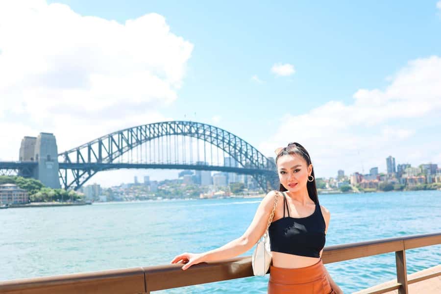 Sydney: Private Photoshoot outside the Opera House - What you get after the shoot: edited photos fast, in a usable format