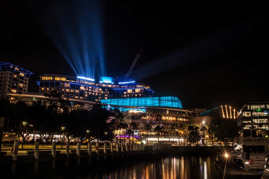 Sydney: Vivid Festival of Light Harbor Cruise with Dinner - What the boat setup means for your photos and comfort