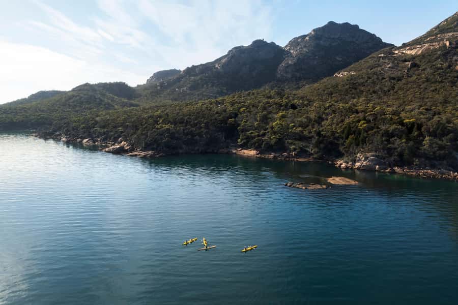 The Freycinet Paddle Kayak Tour - The return in wind: why the guides’ technique matters