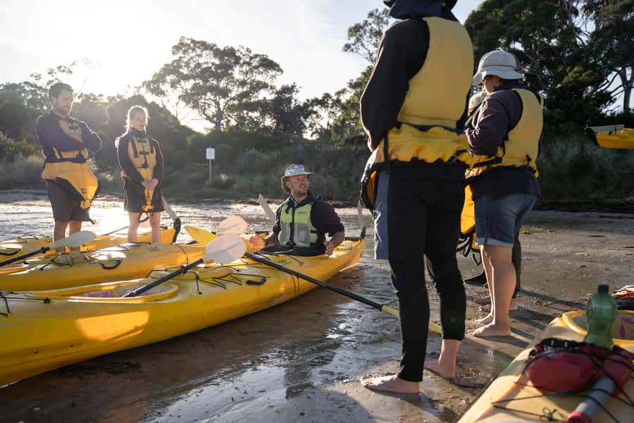 The Freycinet Paddle Kayak Tour - Tour basics from Muirs Beach: 3 hours, double kayaks, and real beginner support