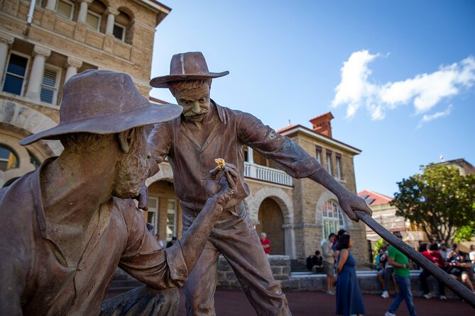 The Perth Mint Gold Tour - The guide experience: clear narration, humor, and a one-hour pace