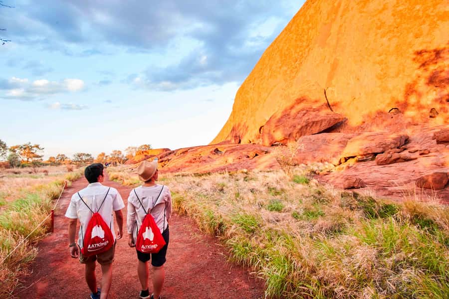 Uluru: Guided Walking Tour at Sunrise with Light Breakfast - Who this Uluru sunrise base walk is best for