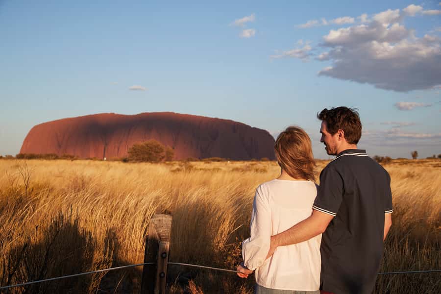 Uluru: Sacred Sites & Sunset Tour with Wine & Cheeseboard - Guide Energy Makes or Breaks It