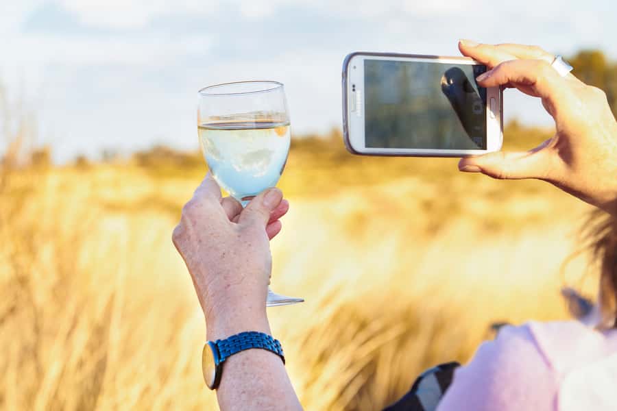 Uluru: Sacred Sites & Sunset Tour with Wine & Cheeseboard - Price and Park Entry: Does $140 Per Person Make Sense?