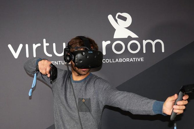 Virtual Room - 40-50min VR Escape Game Adventure for 2+ Players - Photo Moments: In-Game Fun and Real-World Proof