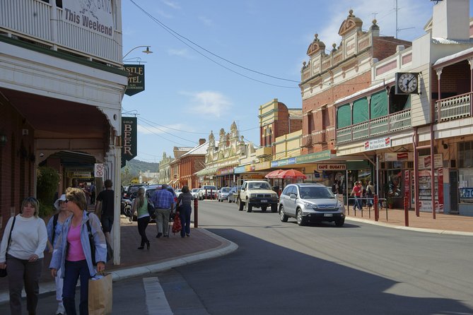Wave Rock, York and Aboriginal Cultural Day Tour from Perth - Hippo’s Yawn and the quick wow factor in Hyden