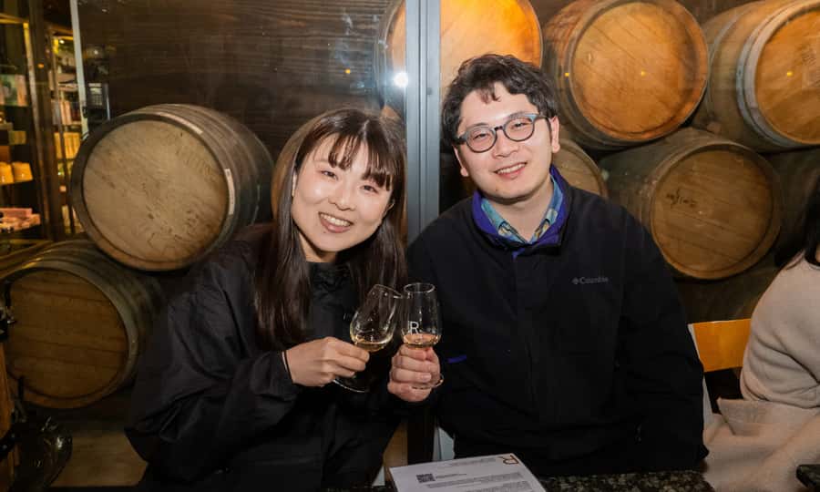 Yarra Valley Full Day Grazing Tour: Gin, Wine, Pizza, Cheese - Small-Group Comfort: Pickup, Air-Conditioning, and Onboard Wi-Fi