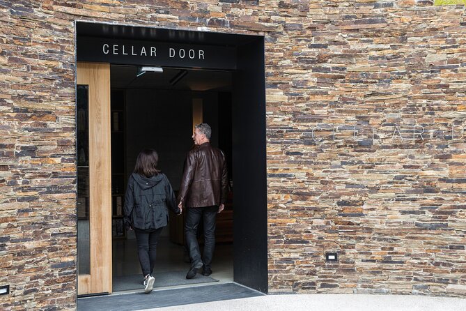 Yarra Valley Wine & Wildlife - Private Regional Tour - Cheese or gin tastings at maker level: choose your flavor lane