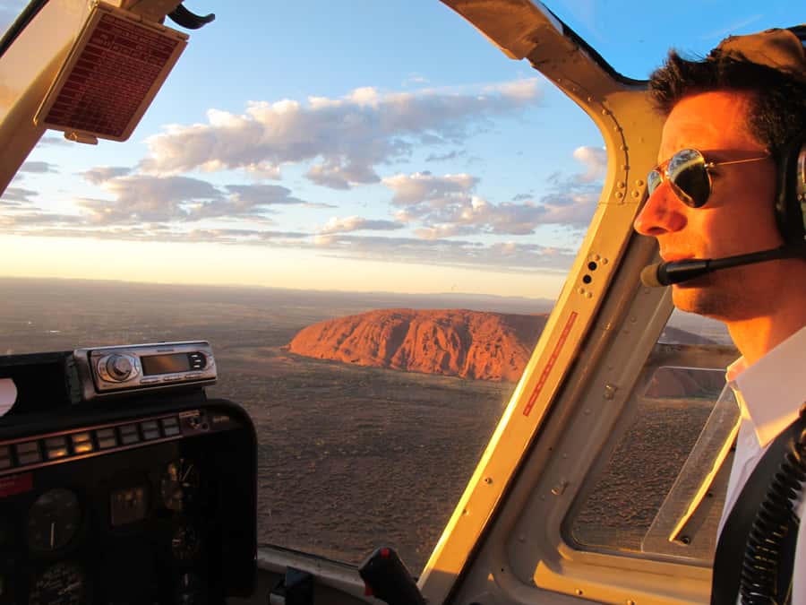 Yulara: Uluru & Kata Tjuta 25-Minute Helicopter Experience - Yulara pickup and transport: how the hour gets built